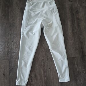 White High-Waisted Leggings